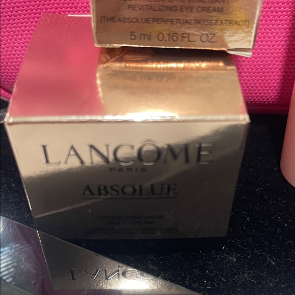 Lancôme Beauty Bag with 7 Lancôme items - Picture 4 of 12
